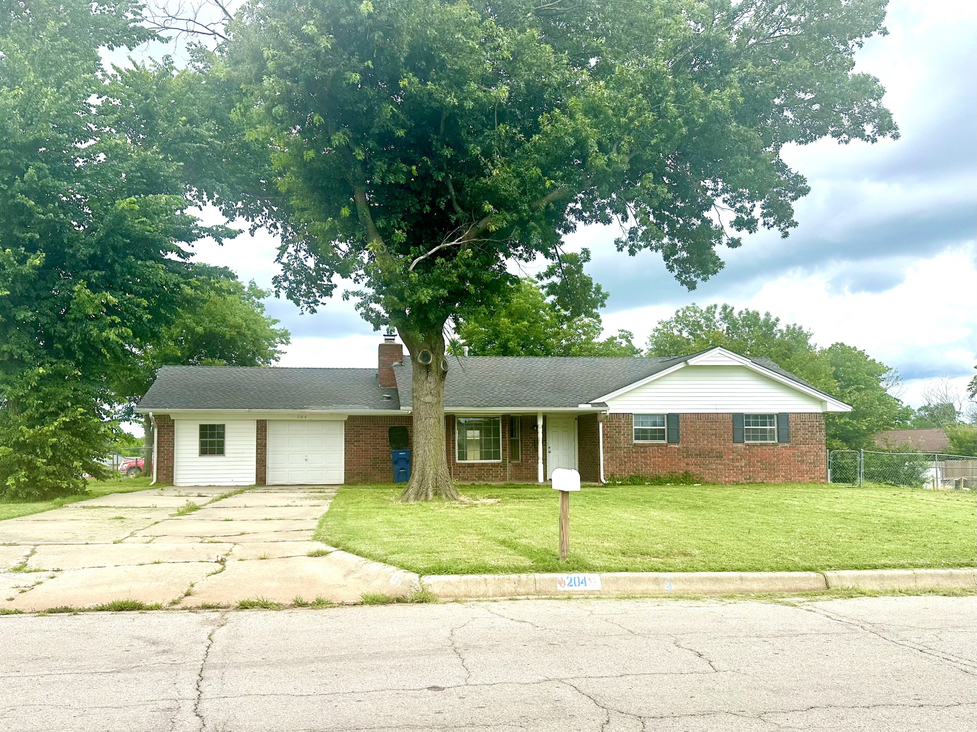 204 Hardesty Dr